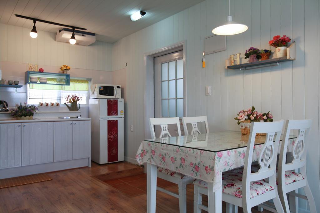 Pyeongchang Edelweiss Pension Chambre photo